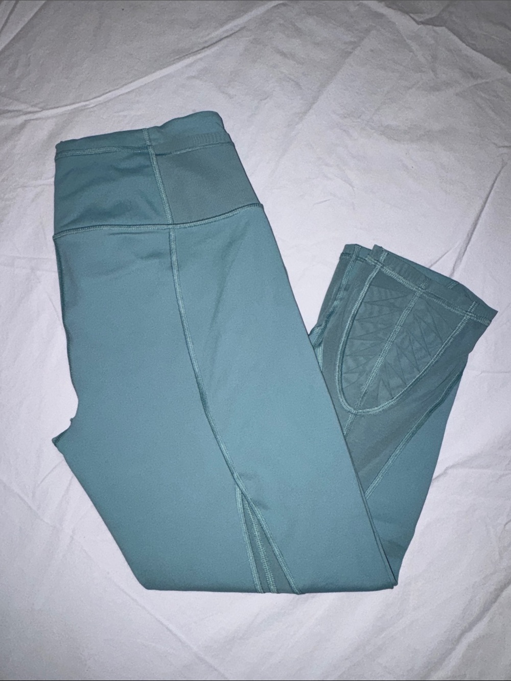 NWOT | Victoria Sport Capri Leggings | Size M